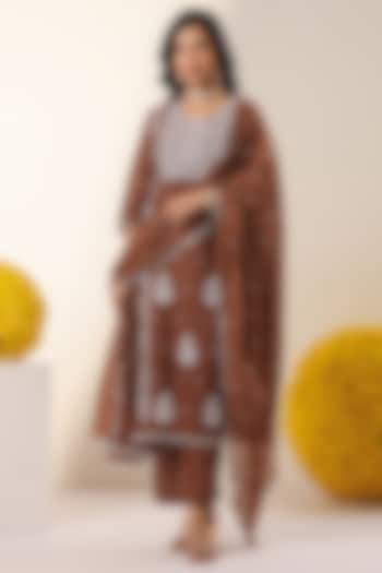Brown Mulmul Chikankari Embroidered Straight Kurta Set by Scakhi Luxe at Pernia's Pop Up Shop