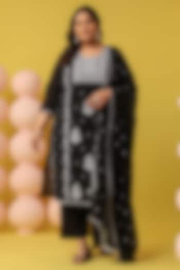 Black Mulmul Chikankari Embroidered Straight Kurta Set by Scakhi Luxe at Pernia's Pop Up Shop