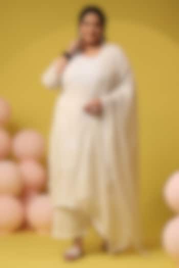 White Mulmul Chikankari Embroidered Straight Kurta Set by Scakhi Luxe at Pernia's Pop Up Shop