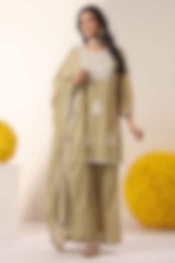Beige Mulmul Chikankari Kurta Set by Scakhi Luxe at Pernia's Pop Up Shop