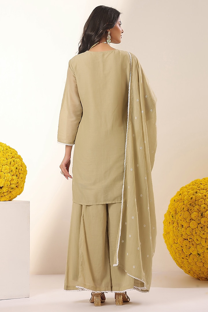 Beige Mulmul Chikankari Kurta Set by Scakhi Luxe at Pernia's Pop Up Shop