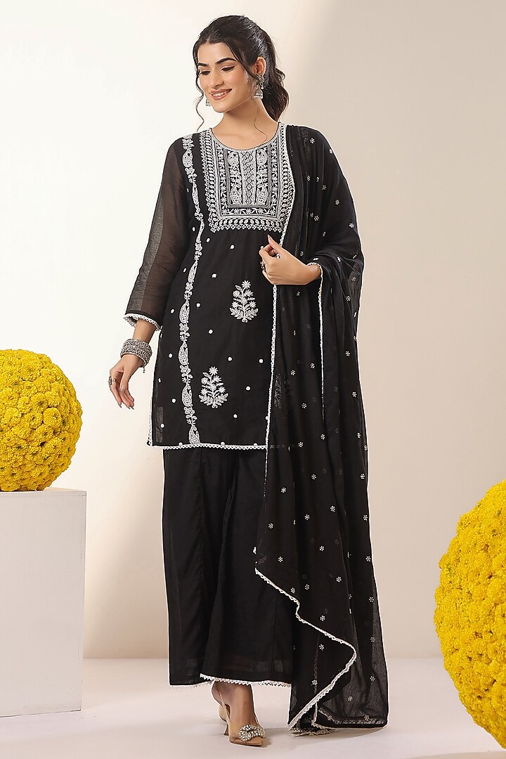 Black Mulmul Chikankari Kurta Set by Scakhi Luxe at Pernia's Pop Up Shop