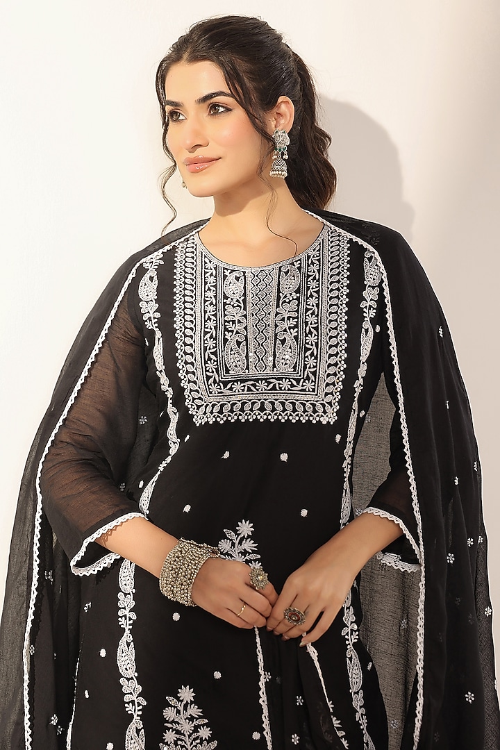 Black Mulmul Chikankari Kurta Set by Scakhi Luxe at Pernia's Pop Up Shop