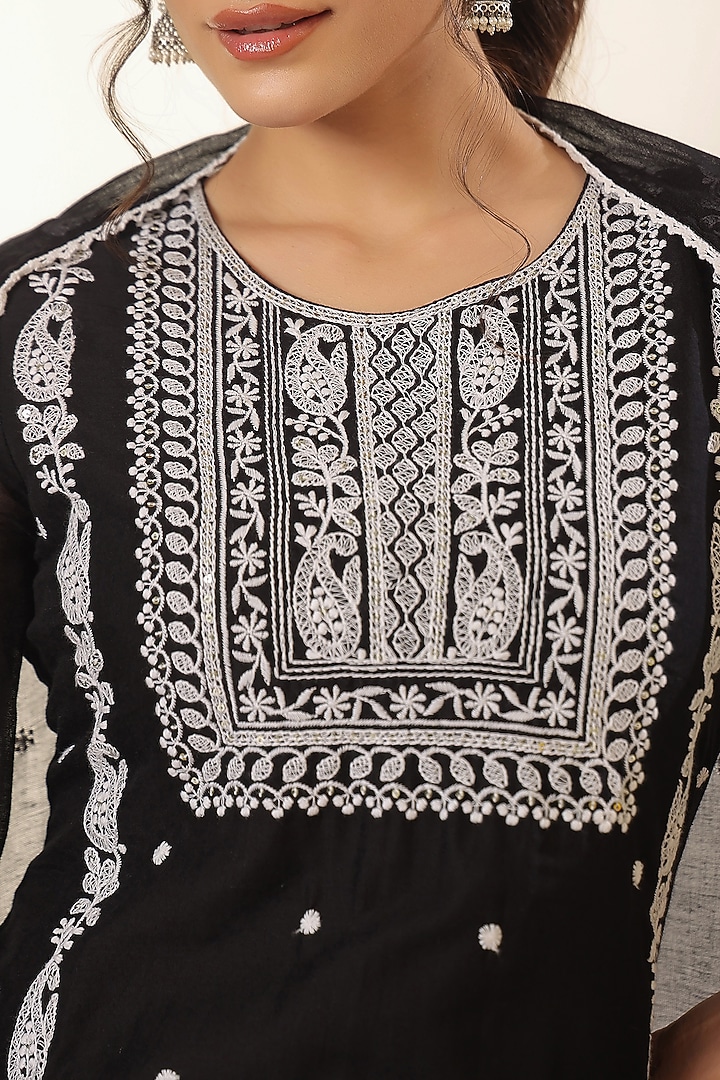 Black Mulmul Chikankari Kurta Set by Scakhi Luxe at Pernia's Pop Up Shop