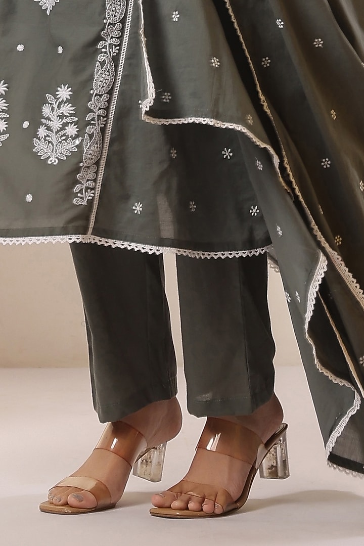 Green Mulmul Chikankari Embroidered Anarkali Set by Scakhi Luxe at Pernia's Pop Up Shop