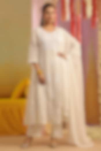 White Mumul Chikankari Embroidered Anarkali Set by Scakhi Luxe at Pernia's Pop Up Shop