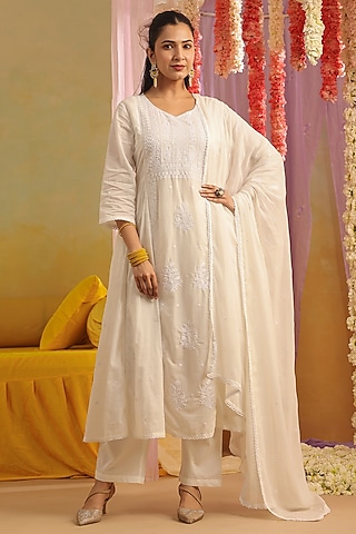 White Mumul Chikankari Embroidered Anarkali Set by Scakhi Luxe