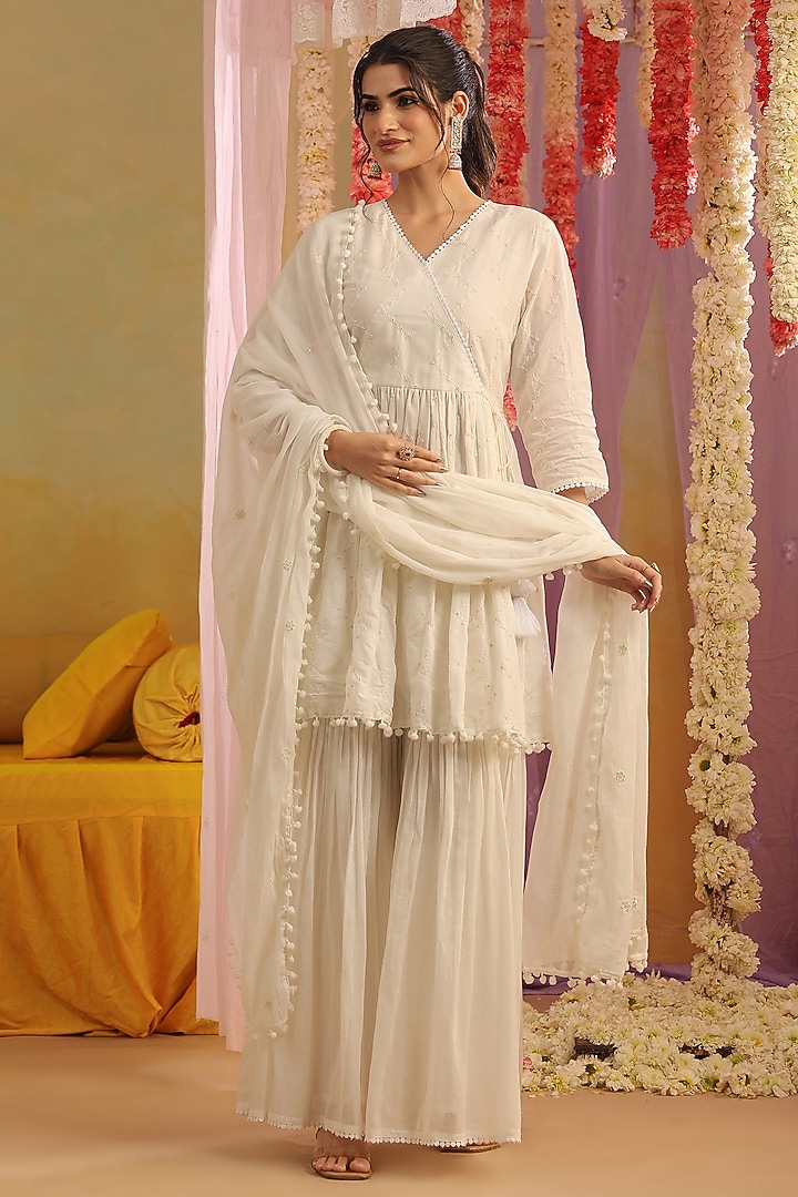White Mulmul Sharara Set by Scakhi Luxe at Pernia's Pop Up Shop