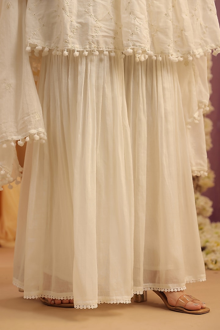 White Mulmul Sharara Set by Scakhi Luxe at Pernia's Pop Up Shop