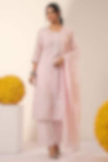Pink Mulmul Thread Embroidered Straight Kurta Set by Scakhi Luxe at Pernia's Pop Up Shop
