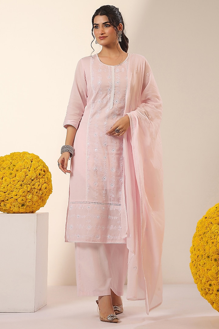 Pink Mulmul Thread Embroidered Straight Kurta Set by Scakhi Luxe at Pernia's Pop Up Shop