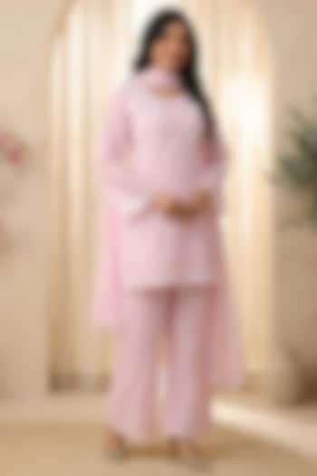 Pink Mulmul Chikankari Embroidered Kurta Set by Scakhi Luxe at Pernia's Pop Up Shop