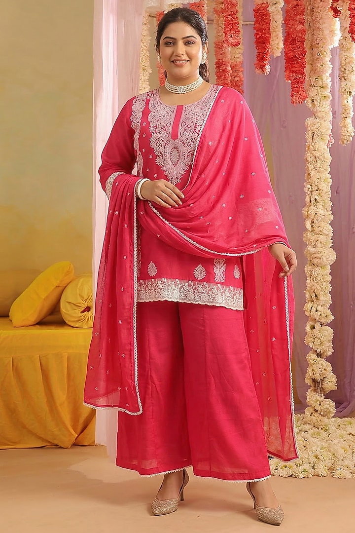 Fuchsia Mulmul Chikankari Embroidered Kurta Set by Scakhi Luxe at Pernia's Pop Up Shop
