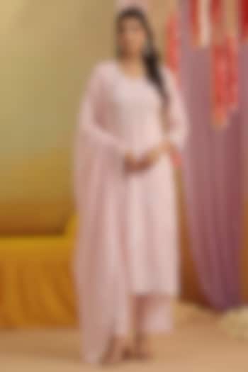 Pink Mulmul Chikankari Embroidered Kurta Set by Scakhi Luxe at Pernia's Pop Up Shop