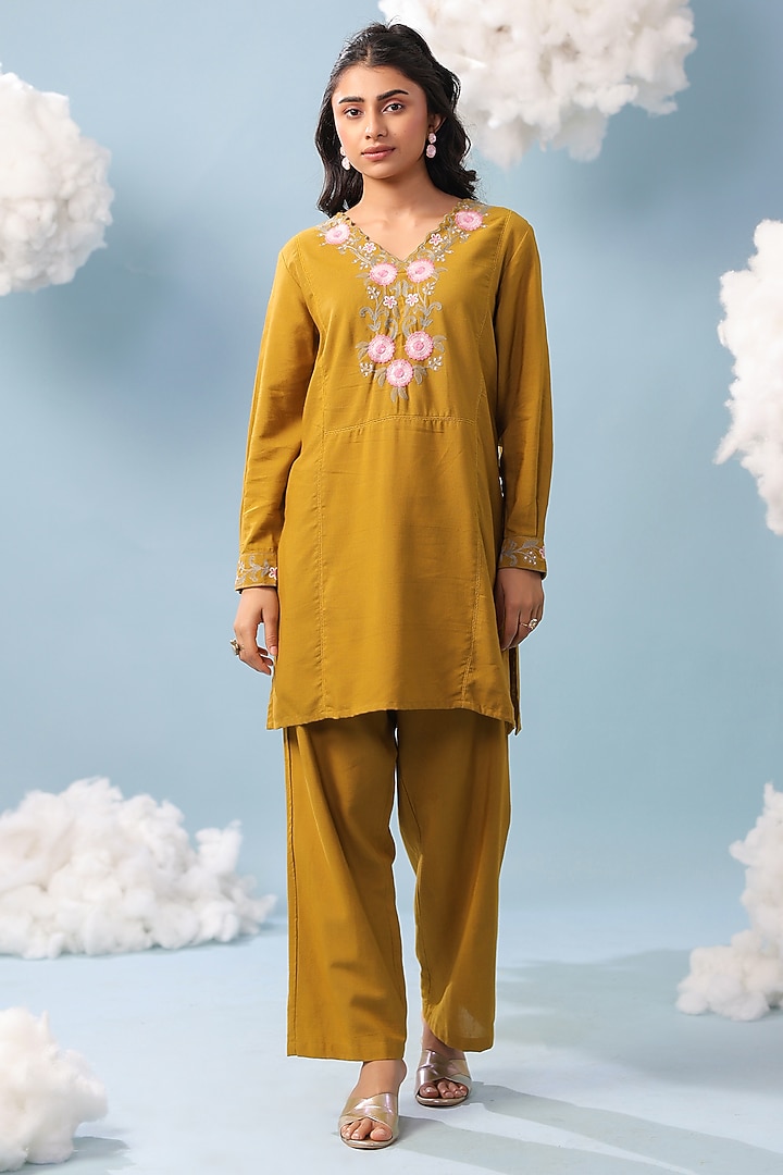 Olive Cotton Blend Embroidered Paneled Kurta Set by Scakhi Luxe at Pernia's Pop Up Shop
