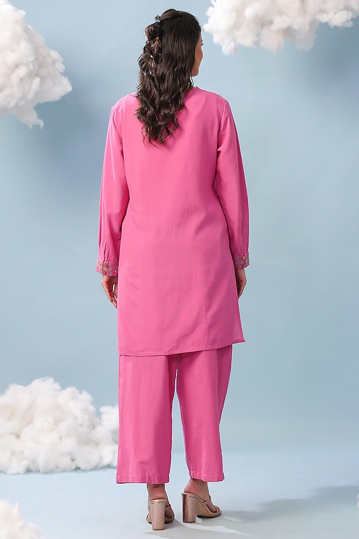 Rose Pink Cotton Blend Embroidered Paneled Kurta Set by Scakhi Luxe at Pernia's Pop Up Shop
