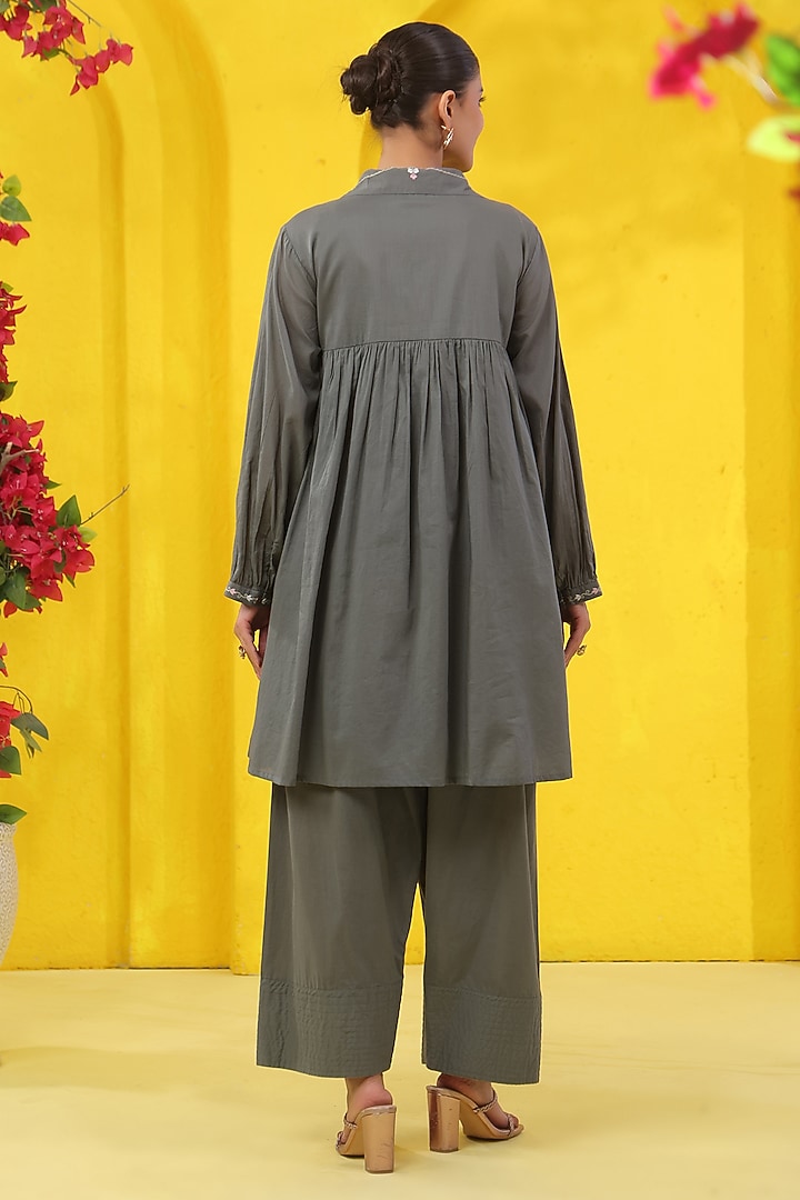 Sage Green Cotton Mulmul Embroidered Co-Ord Set by Scakhi Luxe at Pernia's Pop Up Shop