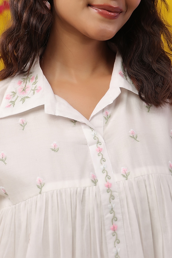 White Cotton Mulmul Embroidered Co-Ord Set by Scakhi Luxe at Pernia's Pop Up Shop