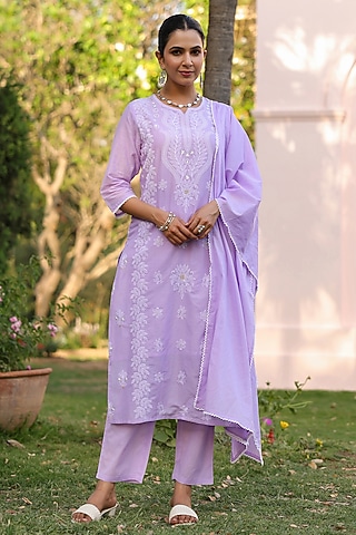 Lavender Cotton Mulmul Chikankari Embroidered Kurta Set by Scakhi Luxe