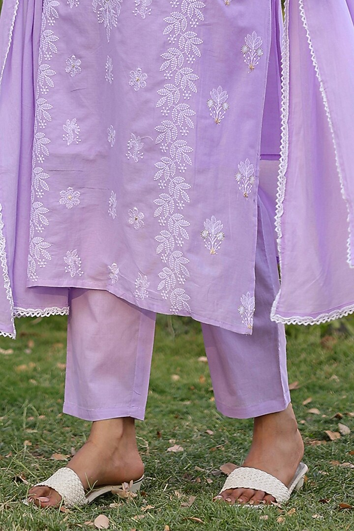 Lavender Cotton Mulmul Chikankari Embroidered Kurta Set by Scakhi Luxe at Pernia's Pop Up Shop