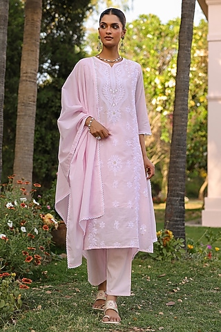 Pink Cotton Mulmul Chikankari Embroidered Kurta Set by Scakhi Luxe