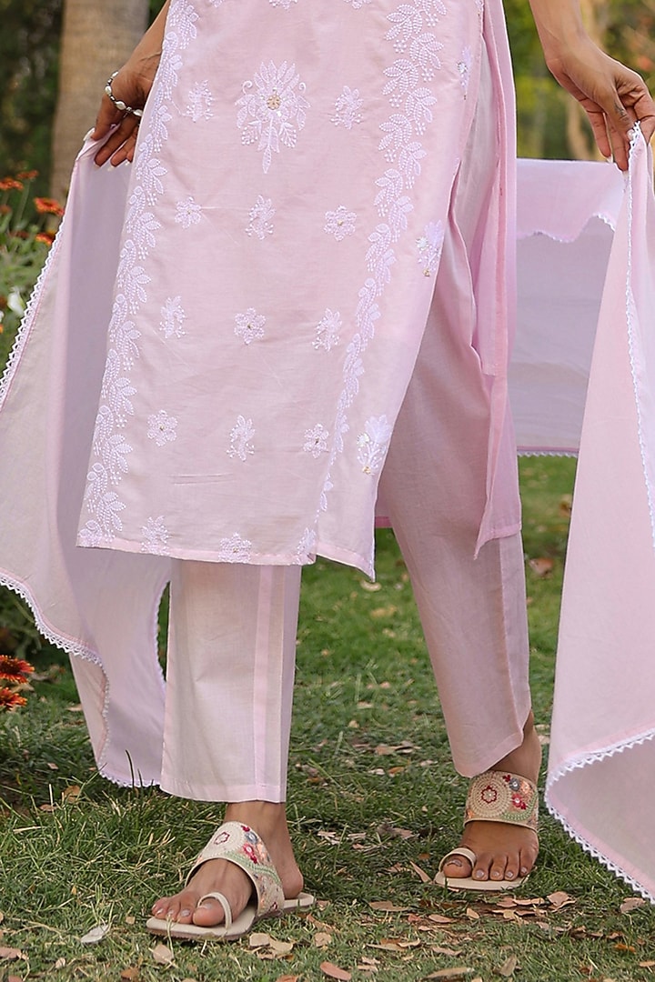 Pink Cotton Mulmul Chikankari Embroidered Kurta Set by Scakhi Luxe at Pernia's Pop Up Shop