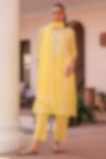 Yellow Cotton Mulmul Chikankari Embroidered Kurta Set by Scakhi Luxe at Pernia's Pop Up Shop