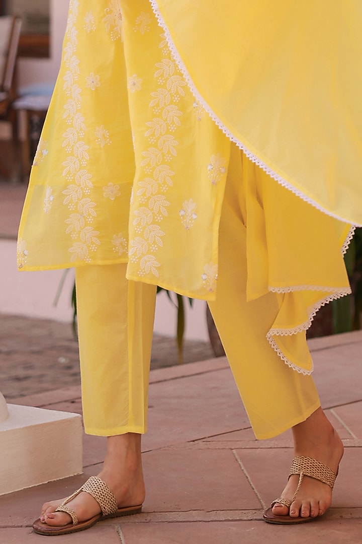 Yellow Cotton Mulmul Chikankari Embroidered Kurta Set by Scakhi Luxe at Pernia's Pop Up Shop