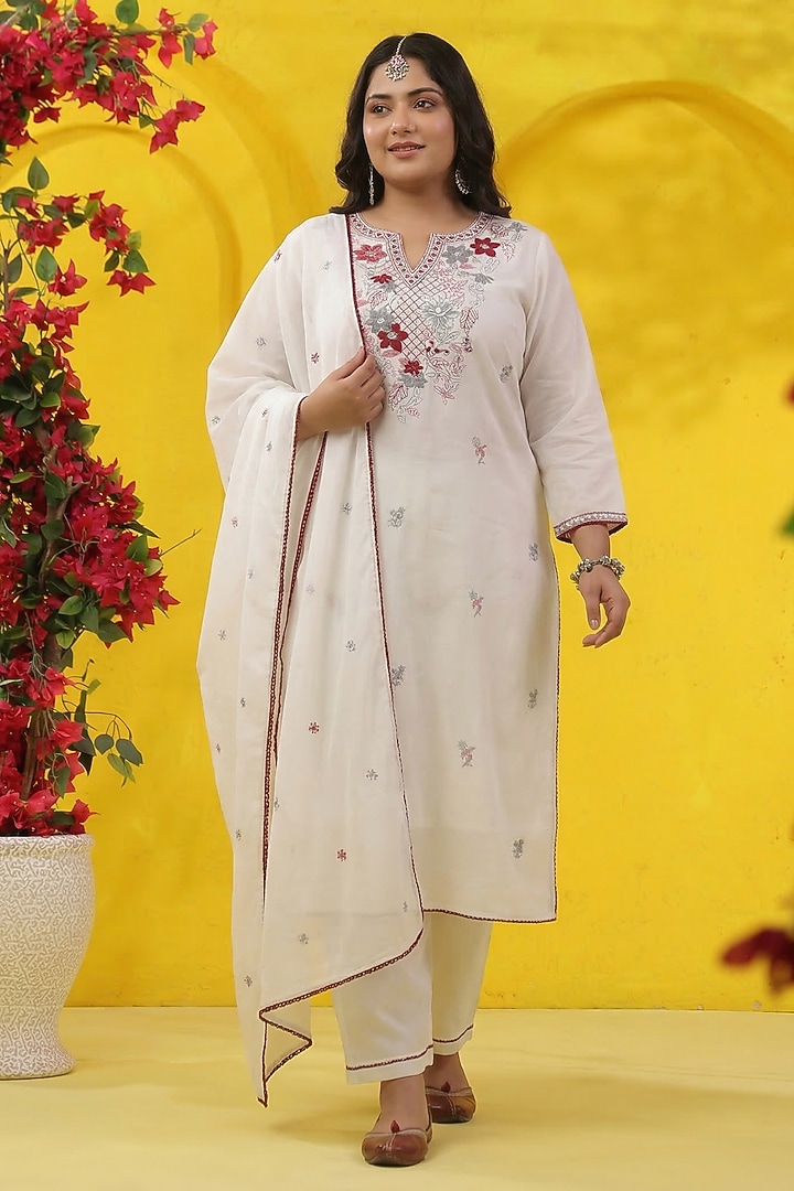 White Cotton Mulmul Embroidered Kurta Set by Scakhi Luxe at Pernia's Pop Up Shop