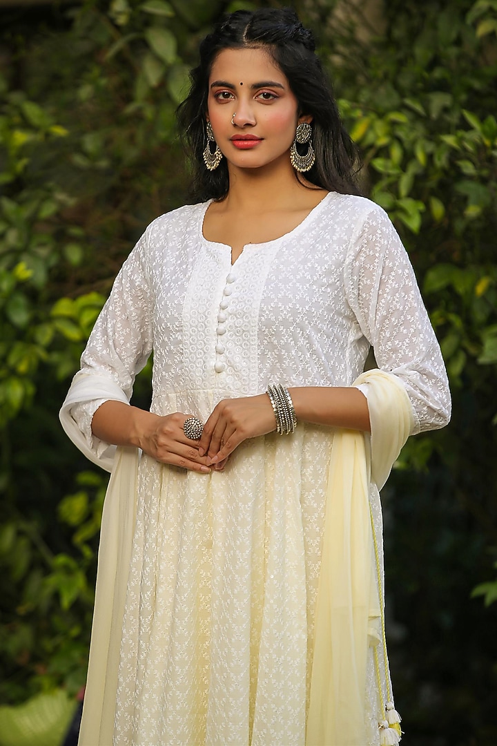 White Cotton Chikankari Anarkali Set by Scakhi Luxe at Pernia's Pop Up Shop