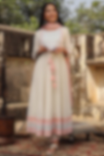 White Anarkali Set With Embellishments by Scakhi Luxe at Pernia's Pop Up Shop