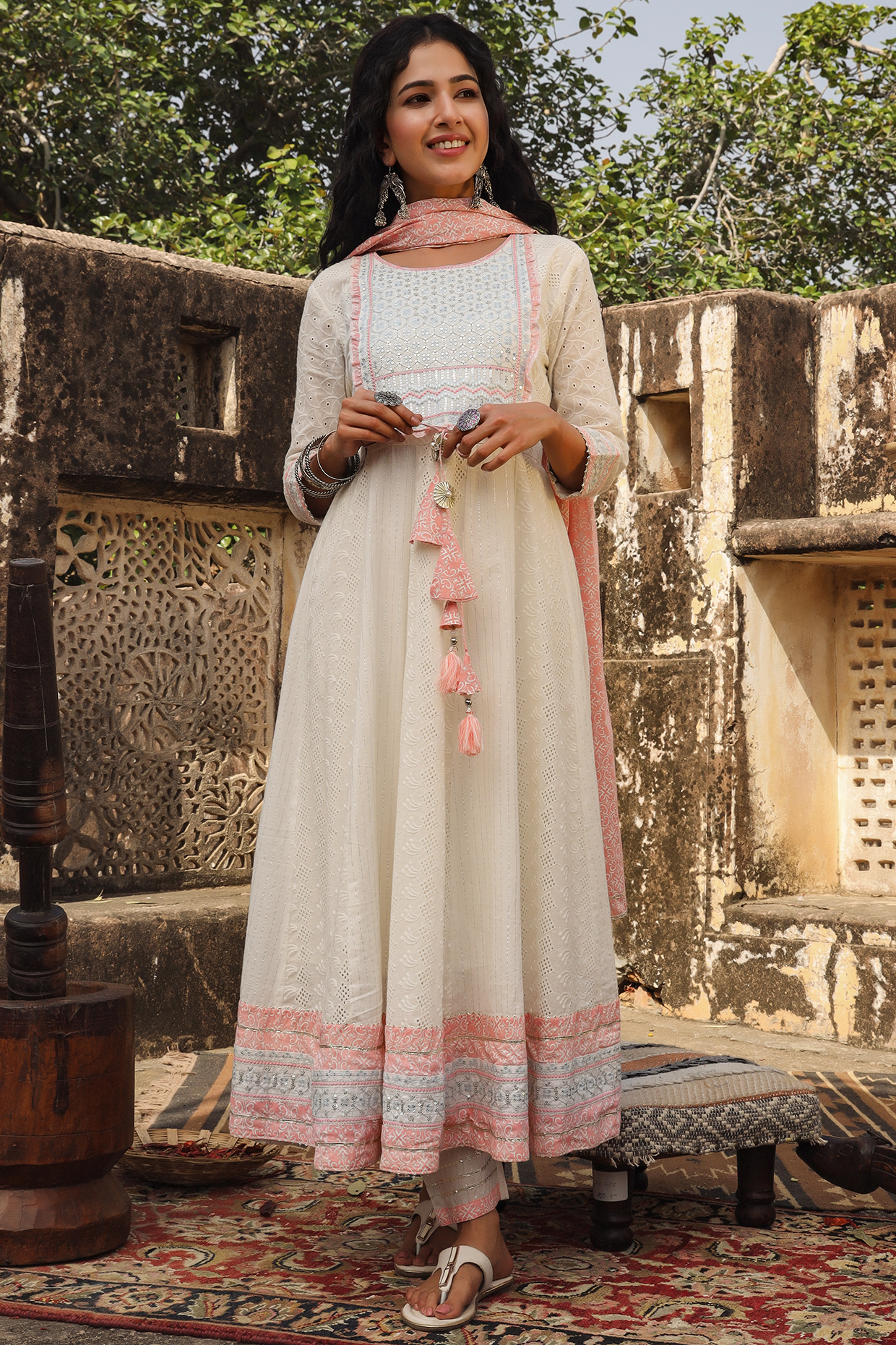 White Anarkali Set With Embellishments by Scakhi Luxe at Pernia's Pop Up Shop
