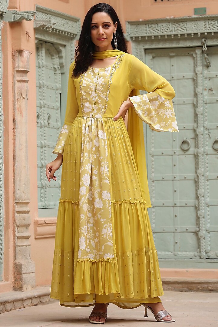 Yellow Embellished Kurta Set Design By Scakhi At Pernias Pop Up Shop 2023