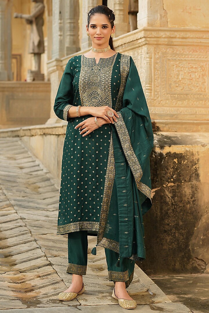 Green Embroidered Kurta Set by Scakhi