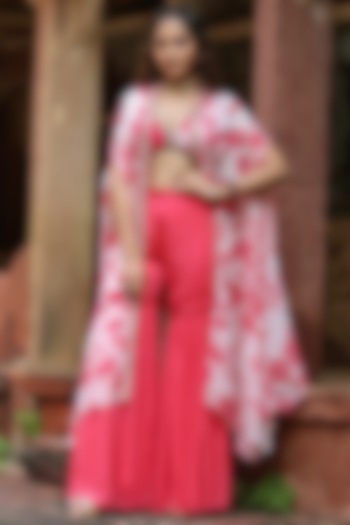 Coral Chinon Silk Floral Printed Cape Set by Scakhi Luxe at Pernia's Pop Up Shop