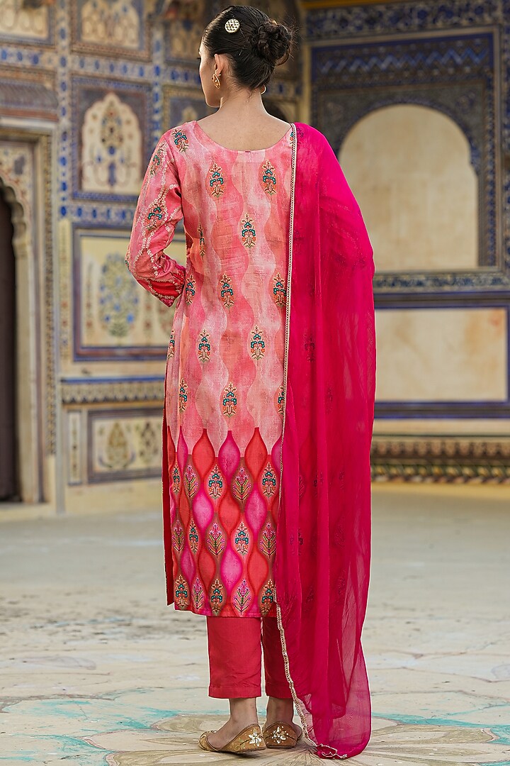 Coral Banarasi Silk Jacquard Floral Printed & Sequins Embellished Kurta Set by Scakhi Luxe at Pernia's Pop Up Shop