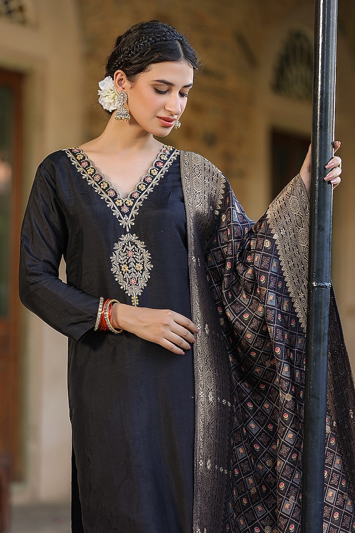 Black Russian Silk Jacquard Sequins Embellished Kurta Set by Scakhi Luxe at Pernia's Pop Up Shop