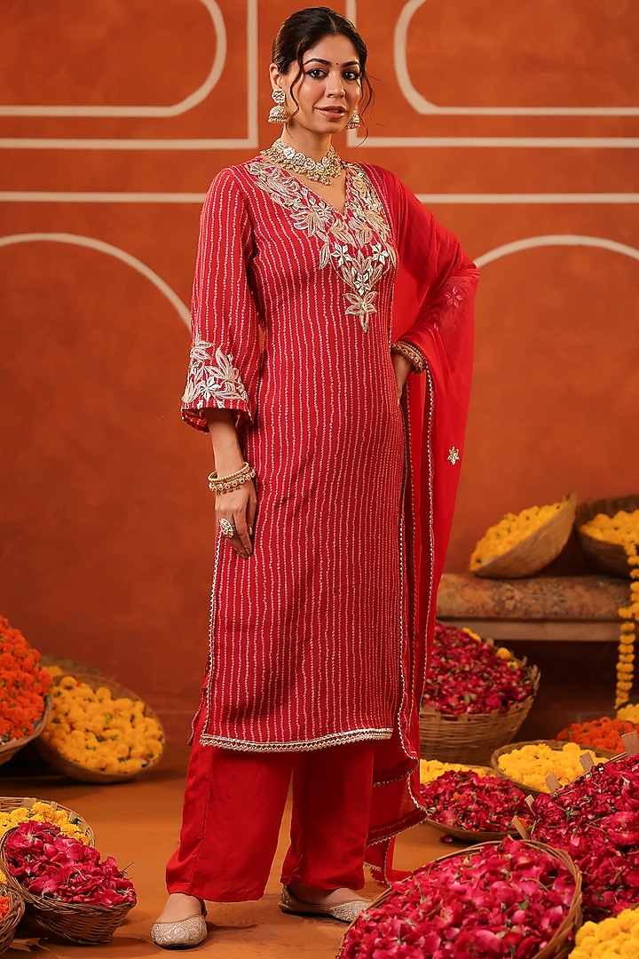Red Chinon Silk Bandhani Printed & Embroidered Kurta Set by Scakhi Luxe at Pernia's Pop Up Shop