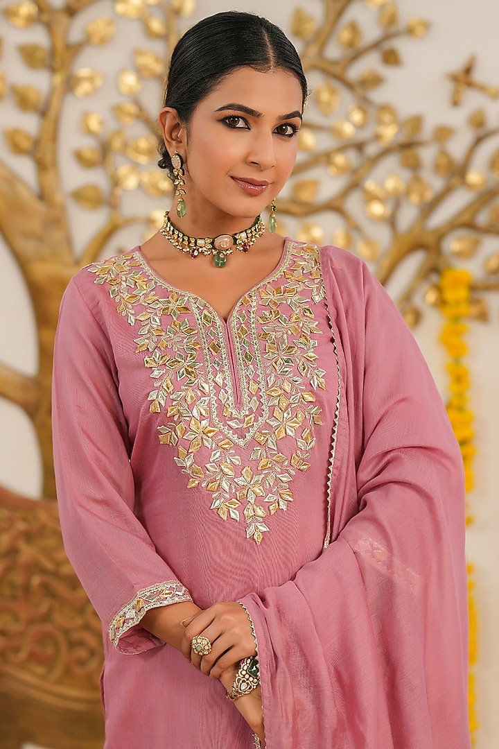 Mauve Mul Chanderi Sharara Set by Scakhi Luxe at Pernia's Pop Up Shop