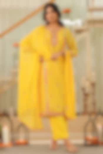 Yellow Shimmer Tissue Thread & Zari Embroidered Kurta Set by Scakhi Luxe at Pernia's Pop Up Shop