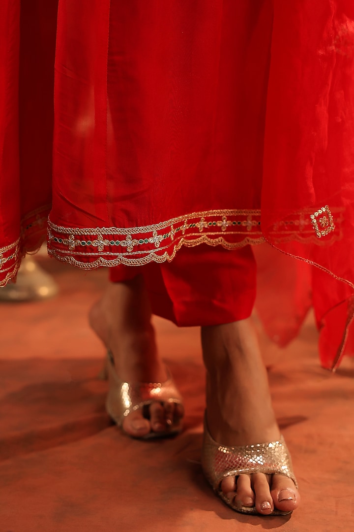 Red Organza Silk Zari Embroidered Anarkali Set by Scakhi Luxe at Pernia's Pop Up Shop
