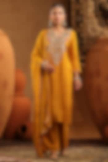 Mustard Russian Silk Thread & Sequin Embroidered Kurta Set by Scakhi Luxe at Pernia's Pop Up Shop
