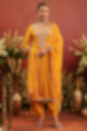 Mustard Russian Silk Zari Embroidered Kurta Set by Scakhi Luxe at Pernia's Pop Up Shop