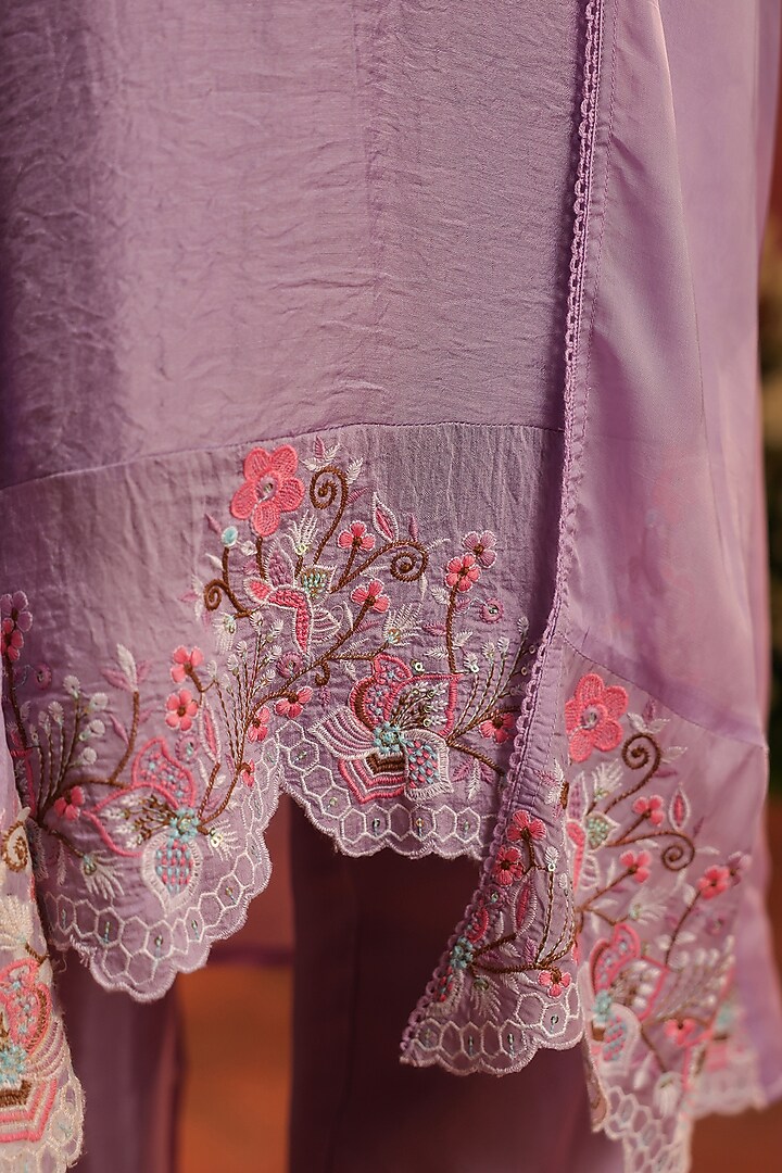 Lavender Organza Silk Embroidered Cape Set by Scakhi Luxe at Pernia's Pop Up Shop
