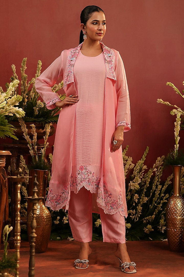 Pink Organza Silk Embroidered Cape Set by Scakhi Luxe at Pernia's Pop Up Shop