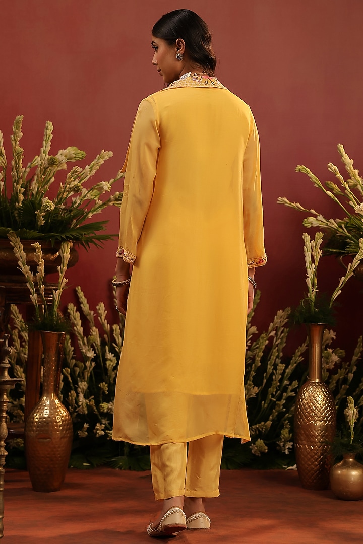 Yellow Organza Silk Embroidered Cape Set by Scakhi Luxe at Pernia's Pop Up Shop