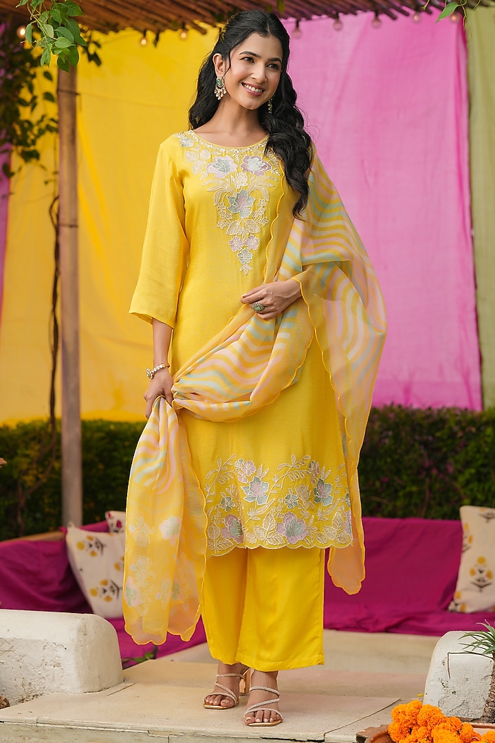 Yellow Shimmer Tissue Floral Embroidered Kurta Set by Scakhi Luxe at Pernia's Pop Up Shop