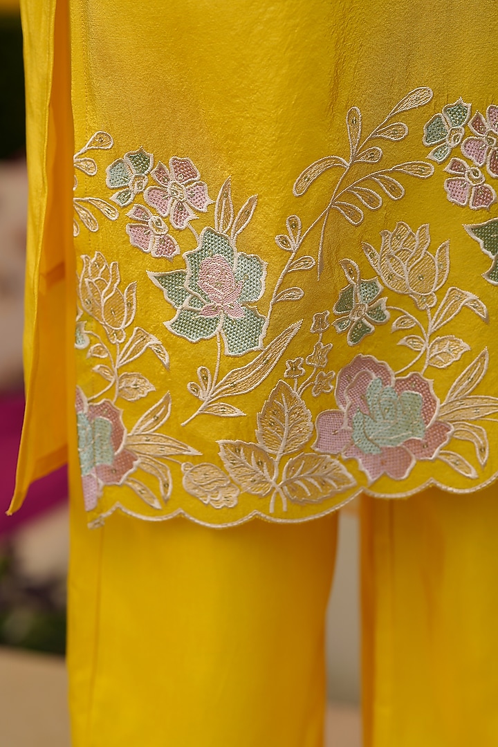 Yellow Shimmer Tissue Floral Embroidered Kurta Set by Scakhi Luxe at Pernia's Pop Up Shop