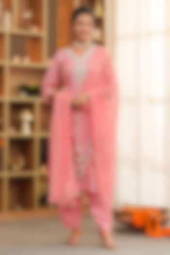 Rose Pink Shimmer Tissue Zari Embroidered Kurta Set by Scakhi Luxe at Pernia's Pop Up Shop