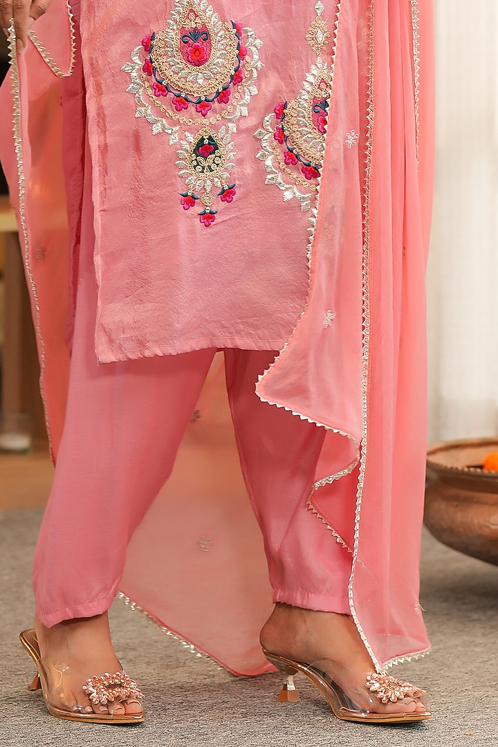 Rose Pink Shimmer Tissue Zari Embroidered Kurta Set by Scakhi Luxe at Pernia's Pop Up Shop
